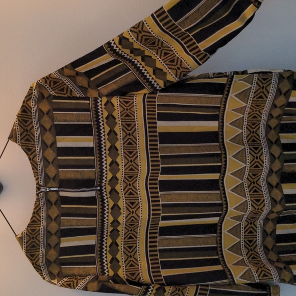 HnM geometric top size 10, shades of green,Olive,black - Picture 4 of 4